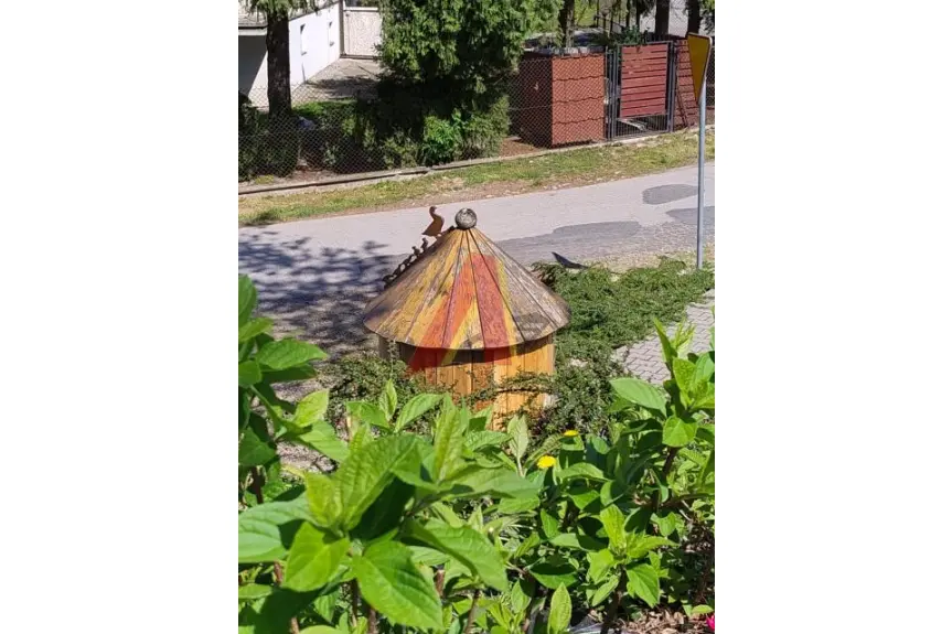 krakowski, Mogilany, BUKÓW, stok południowy ,widokowa w spokojnym miejscu